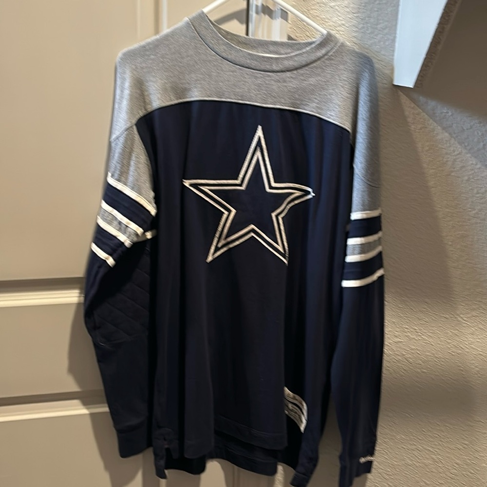 Mitchell & Ness Dallas Cowboys long sleeve shirt